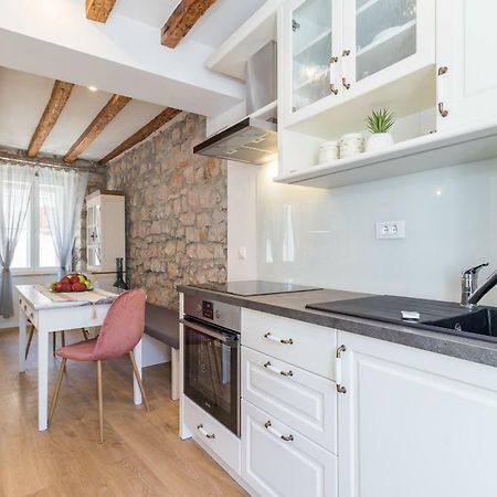 Deluxe Apartment Mimi Rovinj Bagian luar foto