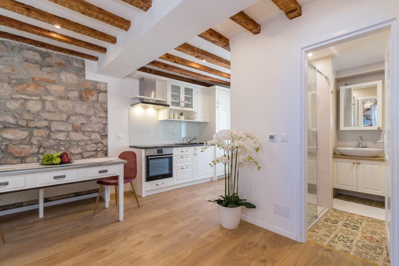 Deluxe Apartment Mimi Rovinj Bagian luar foto